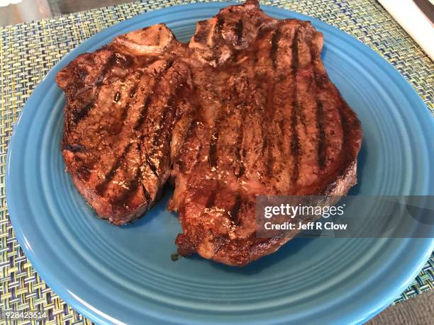 huge porterhouse steak in texas 2 - freshness guard stock pictures, royalty-free photos & images