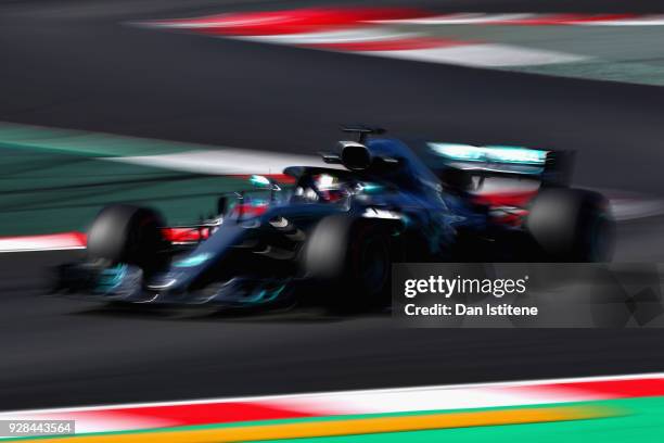 Lewis Hamilton of Great Britain driving the Mercedes AMG Petronas F1 Team Mercedes WO9 on track during day two of F1 Winter Testing at Circuit de...