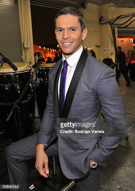 Personality Rodner Figueroa attends the 10th Annual Latin GRAMMY Awards held at the Mandalay Bay Events Center on November 5, 2009 in Las Vegas,...