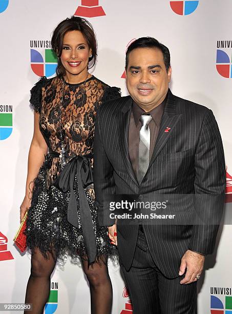Musician Gilberto Santa Rosa attends the 10th Annual Latin GRAMMY Awards held at the Mandalay Bay Events Center on November 5, 2009 in Las Vegas,...