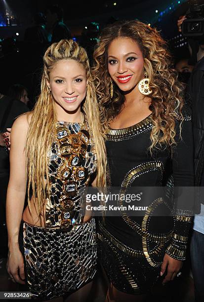 Singers Shakira and Beyonce poses for a picture backstage during the 2009 MTV Europe Music Awards held at the O2 Arena on November 5, 2009 in Berlin,...