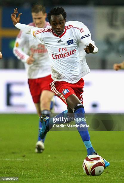 Jonathan Pitroipa of Hamburg runs with the ball during the UEFA Europa League Group C match between Hamburger SV and Celtic at HSH Nordbank Arena on...