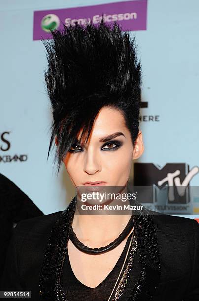 Bill Kaulitz from Tokio Hotel arrives for the 2009 MTV Europe Music Awards held at the O2 Arena on November 5, 2009 in Berlin, Germany.