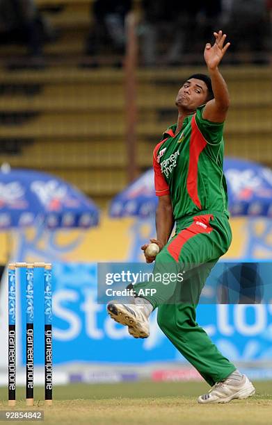 Bangladeshi cricketer Mahmud Ullah delivers a ball during the fifth one-day international match between Bangladesh and Zimbabwe at The Zohur Ahmed...