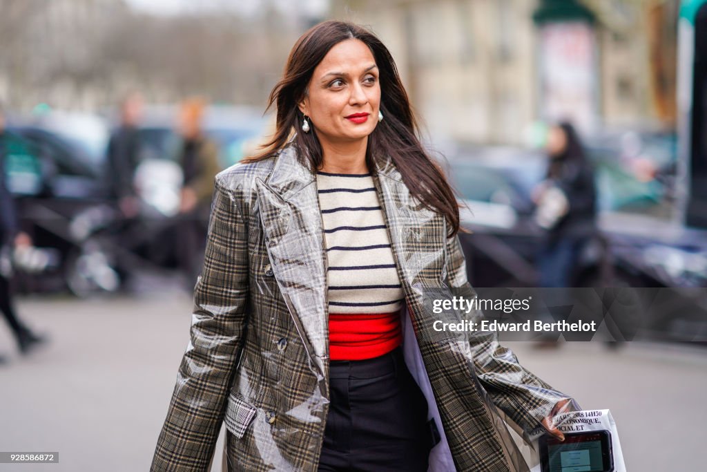 Street Style : Paris Fashion Week Womenswear Fall/Winter 2018/2019 : Day Nine