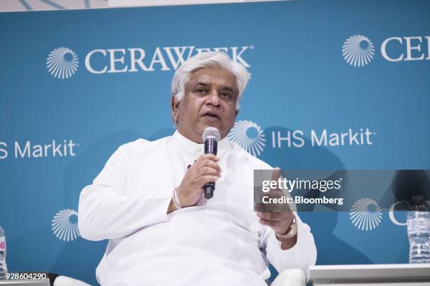 Arjun Ranatunga Talking Ranatunga Photos and Premium High Res Pictures - Getty Images
