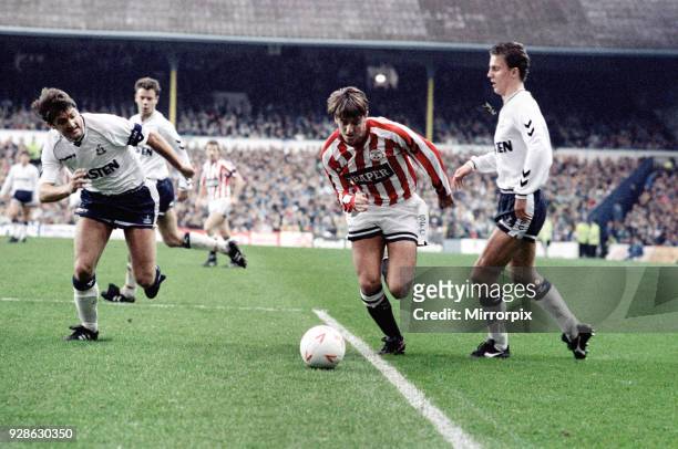 Cup Third Round match at White Hart Lane. Tottenham Hotspur 1 v Southampton 3. Matthew Le Tissier of Southampton takes the ball past Gary Mabbutt,...