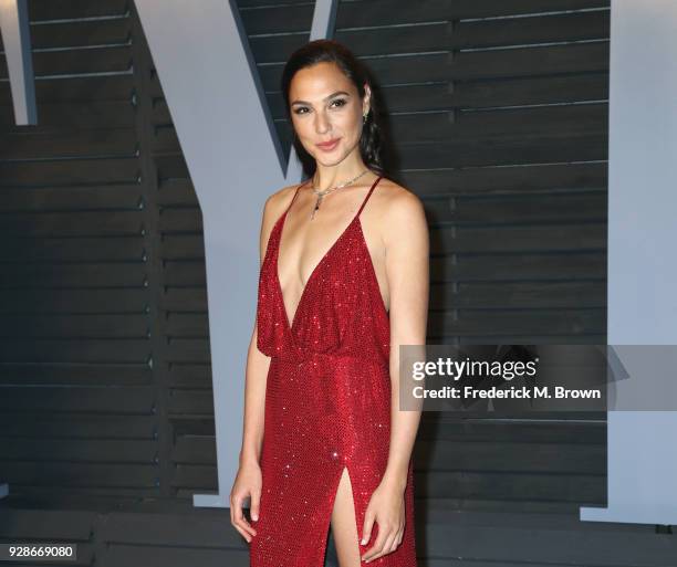 Gal Gadot attends the 2018 Vanity Fair Oscar Party hosted by Radhika Jones at Wallis Annenberg Center for the Performing Arts on March 4, 2018 in...