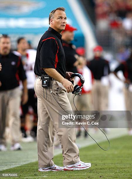 Head coach Mark Richt of the Georgia Bulldogs against the Florida Gators at Jacksonville Municipal Stadium on October 31, 2009 in Jacksonville,...