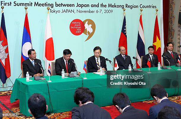 Laotian Prime Minister Bouasone Bouphavanh speaks, along with Cambodian Prime Minister Hun Sen, Japanese Prime Minister Yukio Hatoyama, Myanmar Prime...