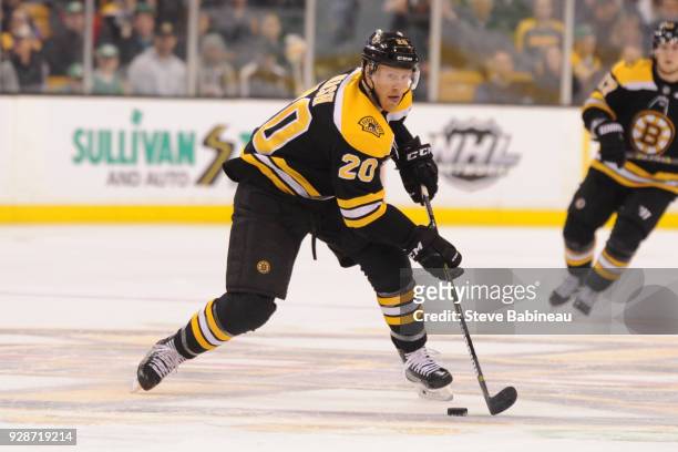 Riley Nash of the Boston Bruins skates with the puck against the Detroit Red Wings at the TD Garden on March 6, 2018 in Boston, Massachusetts.