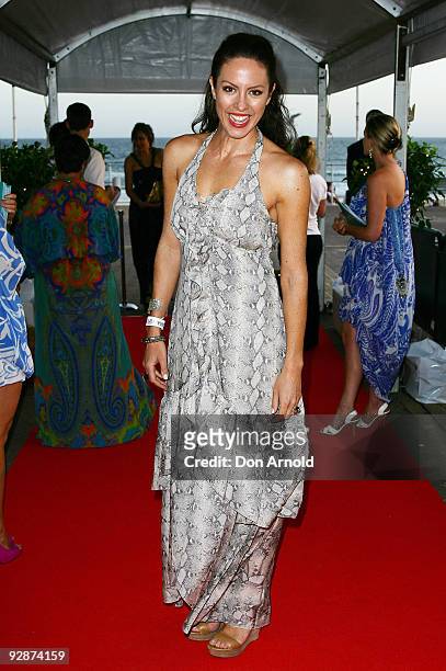 Sarah Wilson arrives for the YMCA Mother of all Cocktail Parties ball at Nick's Bondi Beach Pavilion on November 7, 2009 in Sydney, Australia.
