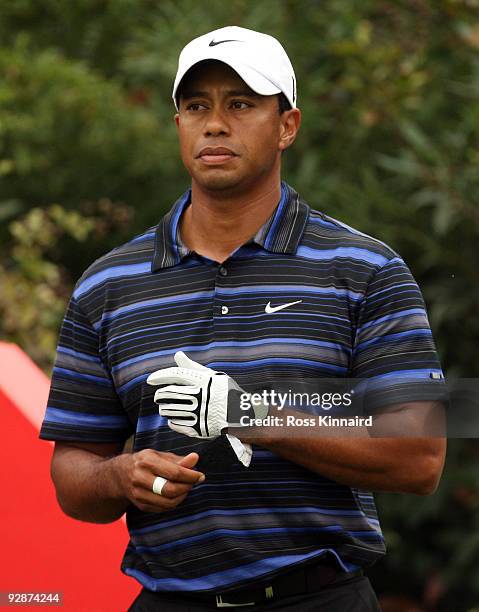 Tiger Woods of the USA on the 18th tee during the third round of the WGC - HSBC Champions at Sheshan International Golf Club on November 7, 2009 in...
