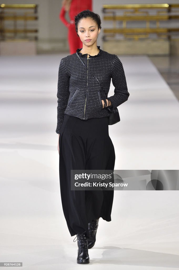 Agnes B : Runway - Paris Fashion Week Womenswear Fall/Winter 2018/2019