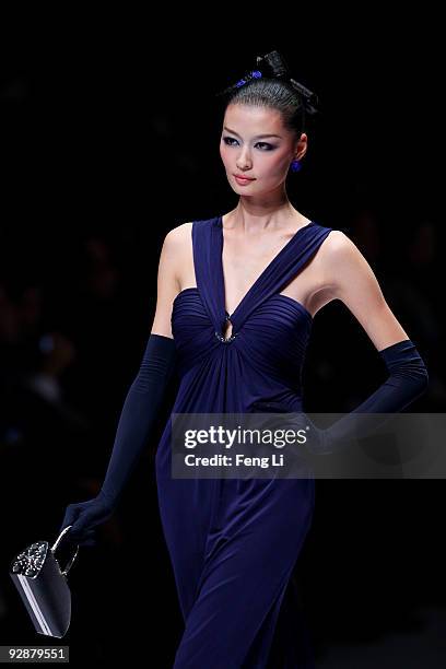 Li Yu Model 385 Liu Li Yang Stock Photos, High-Res Pictures, and Images - Getty Images