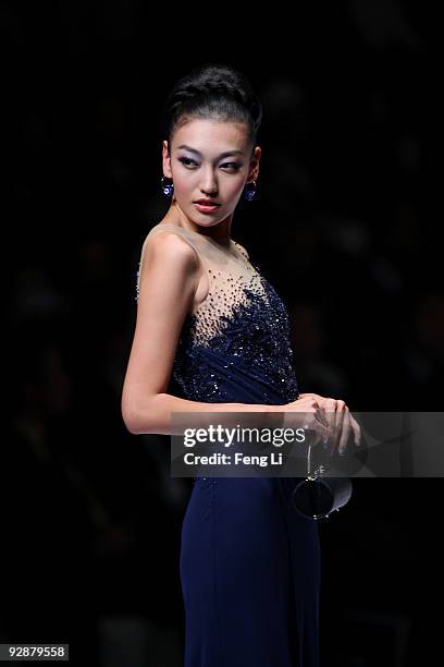 Li Yu Model 385 Liu Li Yang Stock Photos, High-Res Pictures, and Images - Getty Images