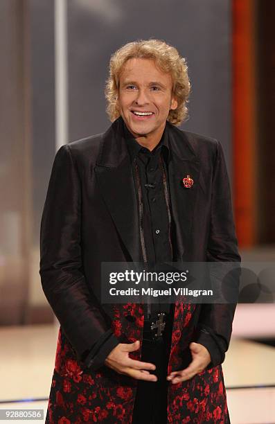 Host Thomas Gottschalk attends the 'Wetten dass...?' show at the Volkswagenhalle on November 7, 2009 in Braunschweig, Germany.