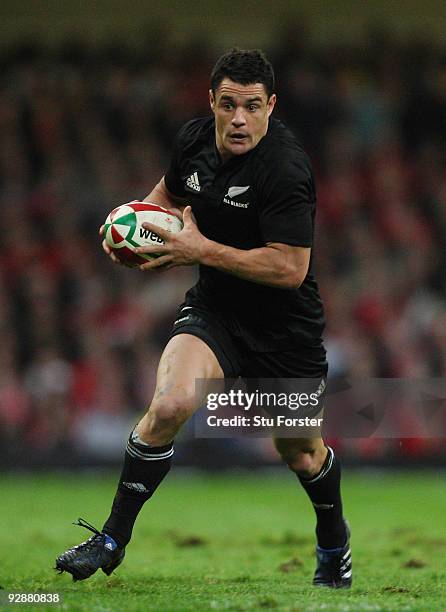 Carter Rugby New Zealand Rugby Player Dan Carter Photos and Premium High Res ...