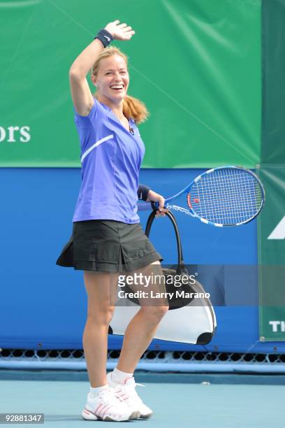 Elisabeth Shue participates in the Chris Evert/Raymond James Pro-Celebrity Tennis Classic at Delray Beach Tennis Center on November 7, 2009 in Delray...