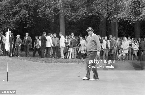 Colgate World Match Play Championship, Wentworth Club, Virginia Water, 7th October 1977. Ray Floyd, wearing checked cap.