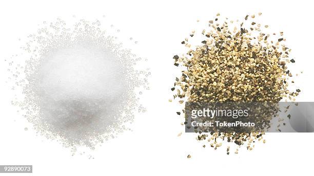 salt and pepper - zout mineraal stockfoto's en -beelden