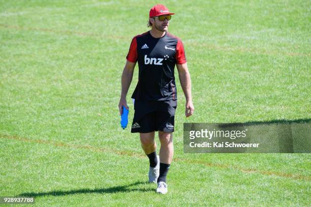 Head Coach Scott Robertson looks on during a Crusaders Super Rugby training session at Rugby Park on March 8, 2018 in Christchurch, New Zealand.