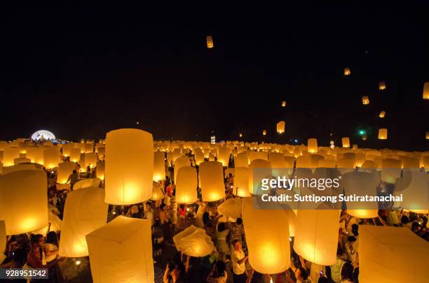 sky lanterns firework festival, chiang mai, thailand, loy krathong and yi peng festival - heritage month stock pictures, royalty-free photos & images