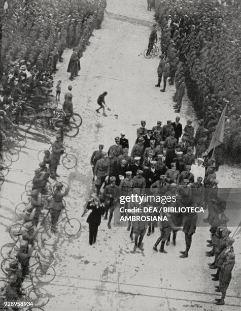 Gabriele D'Annunzio , while reviewing the troops, stops to greet Captain Giovanni Host-Venturi , chief of the Rijeka volunteers, September 20 1919,...