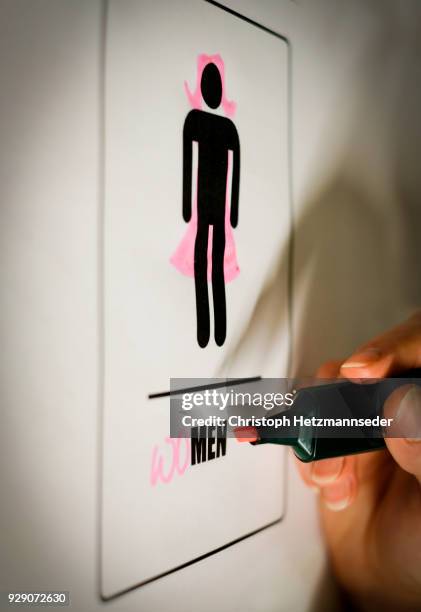 gender symbol on wc door - woman toilet stock pictures, royalty-free photos & images