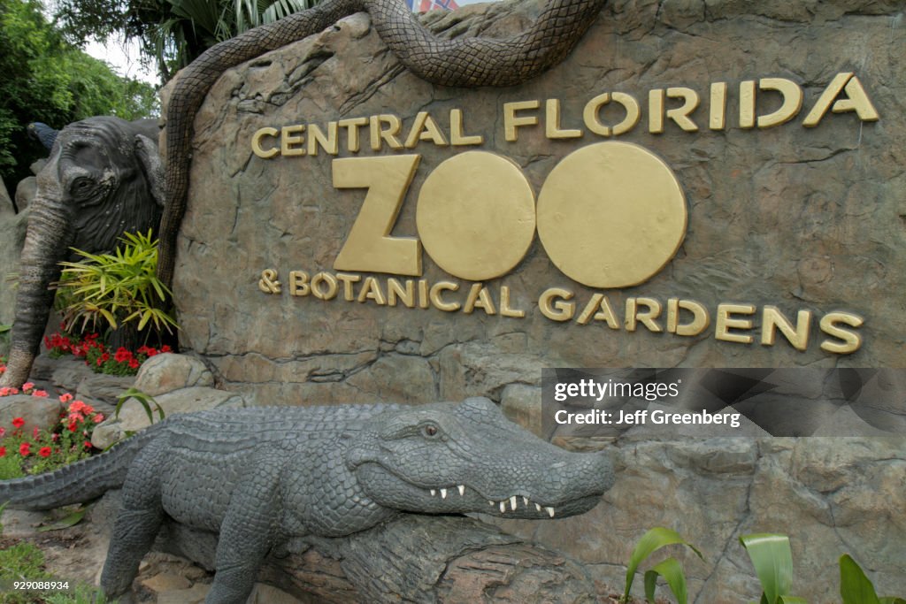 Central Florida Zoo and Botanical Gardens entrance sign.