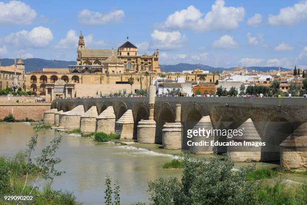 Cordoba, Cordoba Province, Andalusia, southern Spain, Roman bridge and the mosque, La Mezquita, The historic center of Cordoba is a UNESCO World...