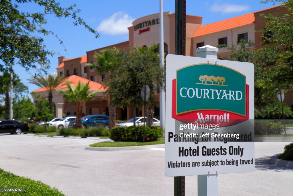 Courtyard by Marriott parking lot sign in Stuart.