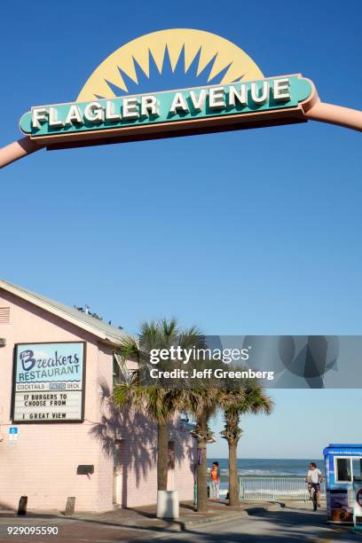 Flagler Avenue sign.