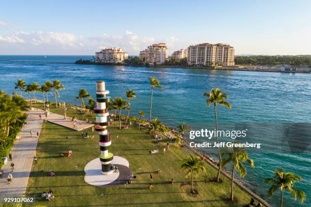 fotos e imágenes de Fisher Island - Getty Images fotos e imágenes de Fisher Island - Getty Images
