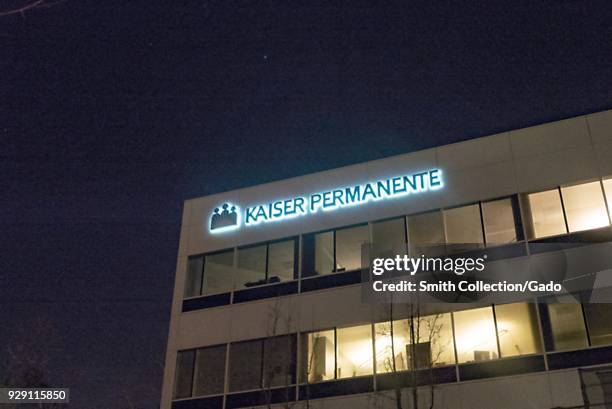 Hasiers Sign 5,669 Kaiser Center Stock Photos, High-Res Pictures, and Images - Getty ...