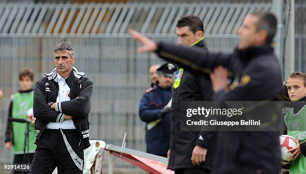 Claudio Foscarini the head coach of AS Cittadella in action during the Serie B match between Ascoli Calcio and AS Cittadelle at Stadio Cino e Lillo...