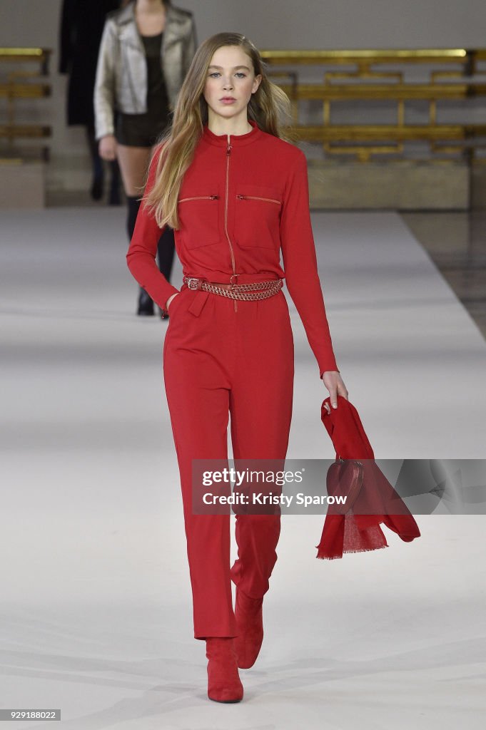 Agnes B : Runway - Paris Fashion Week Womenswear Fall/Winter 2018/2019