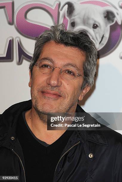 Actor Alain Chabat attends the premiere of the directors Claude Berry and Francois Dupeyron's film "Tresor" at Cinema Gaumont Capucine on November 9,...