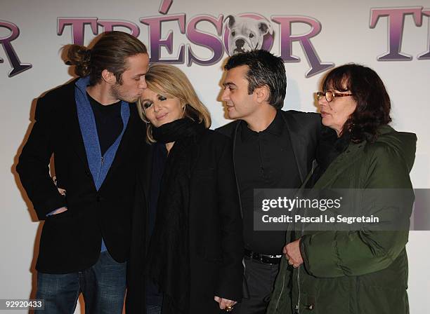 Darius Langmann, Nathalie Rheims, Thomas Langmann and Arlette Langmann pose as they attend the premiere of the directors Claude Berry and Francois...