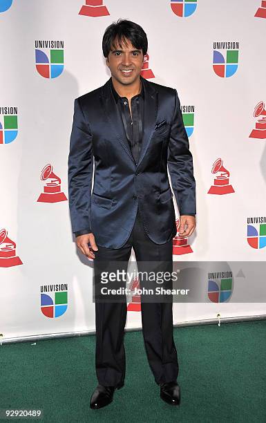 Singer Luis Fonsi attends the 10th Annual Latin GRAMMY Awards held at the Mandalay Bay Events Center on November 5, 2009 in Las Vegas, Nevada.