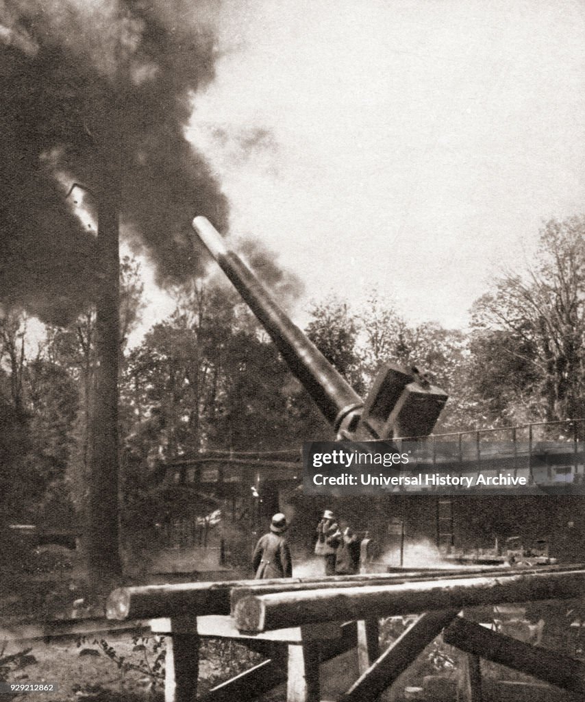 Big Bertha in action during World War One. From The Pageant of the ...