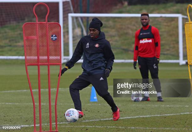 Joel Asoro warms up during a Sunderland training session at The Academy of Light on March 8, 2018 in Sunderland, England.