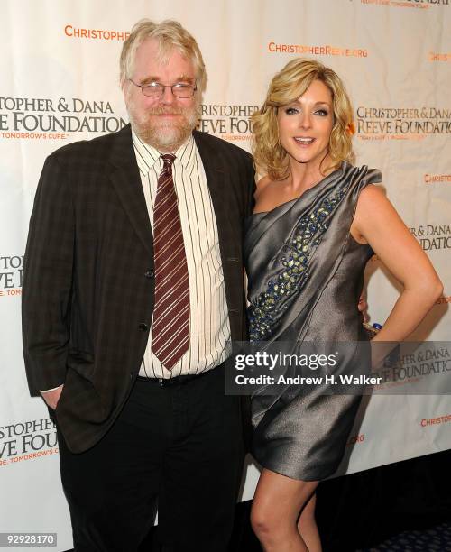 Actors Philip Seymour Hoffman and Jane Krakowski attend the Christopher & Dana Reeve Foundation 19th Annual "A Magical Evening" Gala at the Marriott...