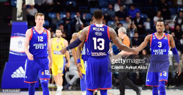 Sonny Weems, #13 of Anadolu Efes Istanbul in action during the 2017/2018 Turkish Airlines EuroLeague Regular Season Round 25 game between Anadolu...