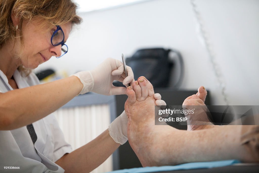 Diabetic Foot Treatment and Care