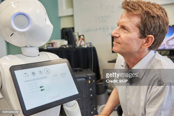 Lab at Inserm, which studies cognitive sciences and robot-human communication. The team works with two robots. With Pepper, research is oriented to...