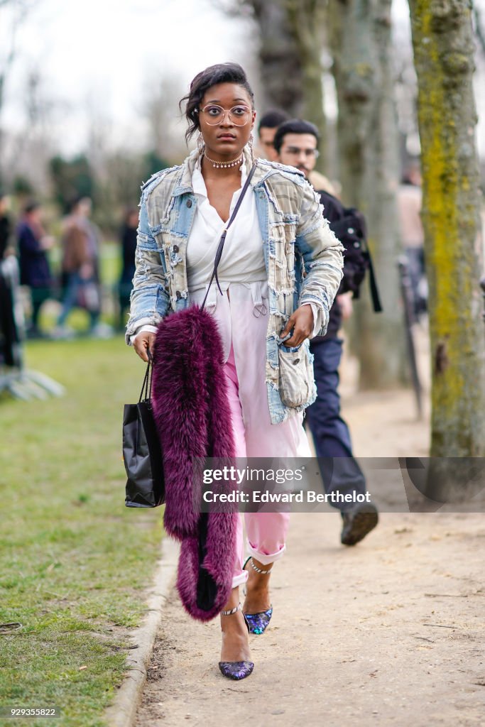 Street Style : Paris Fashion Week Womenswear Fall/Winter 2018/2019 : Day Nine