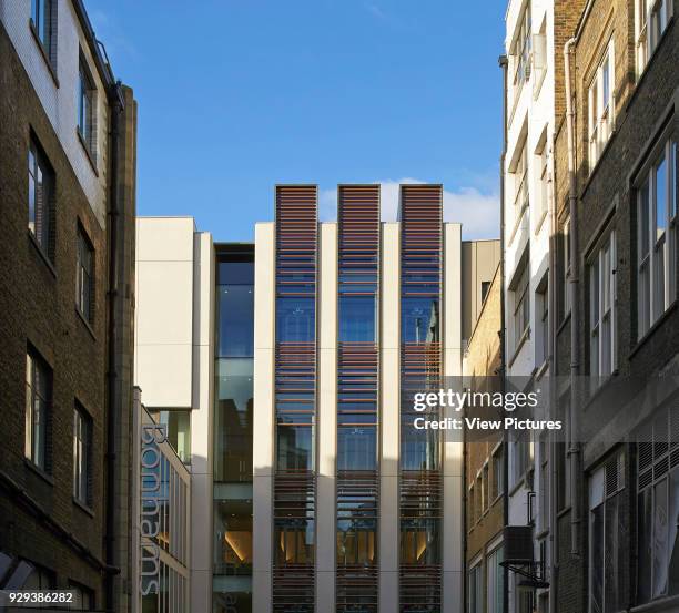 Bonhams New Bond Street HQ London, London, United Kingdom. Architect: Lifschutz Davidson Sandilands, 2013. Detail of facade from Haunch of Venison...