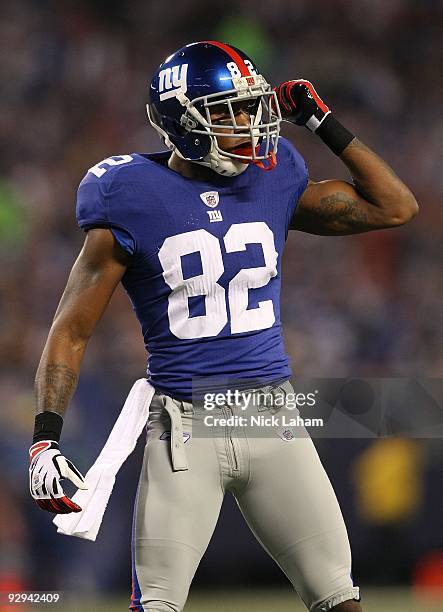 Mario Manningham of the New York Giants leaves the field against the San Diego Chargers at Giants Stadium on November 8, 2009 in East Rutherford, New...