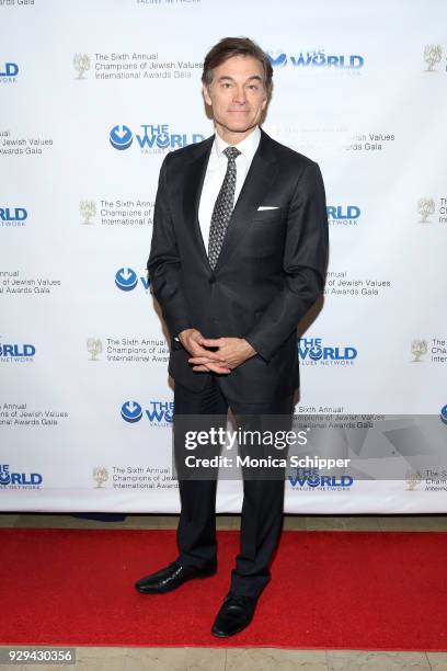 Dr. Oz attends the 2018 World Values Network Champions of Jewish Values Awards Gala at The Plaza Hotel on March 8, 2018 in New York City.